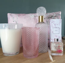 Afbeelding in Gallery-weergave laden, J-Line Sakura Blush home diffuser
