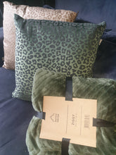 Afbeelding in Gallery-weergave laden, Kussen Dutch Decor &#39;Suri&#39; chive
