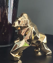 Afbeelding in Gallery-weergave laden, Gorilla beeld geometric gold
